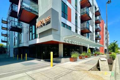 Main picture of Mira Flats