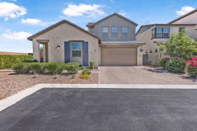 Main picture of 1341 E Springfield Pl