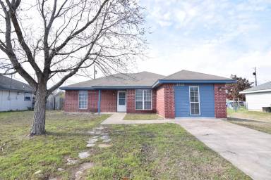 Main picture of 2703 Cross Timber Dr