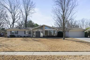 Main picture of 421 Homewood Dr SW