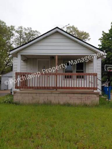 Main picture of 5038 Carson Ave SW