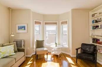 Main picture of 45 School St