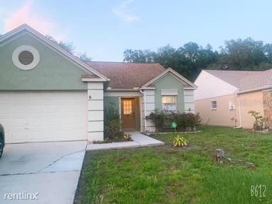 Main picture of 427 Chicago Woods Cir