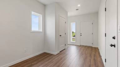Main picture of 2721 12th St W