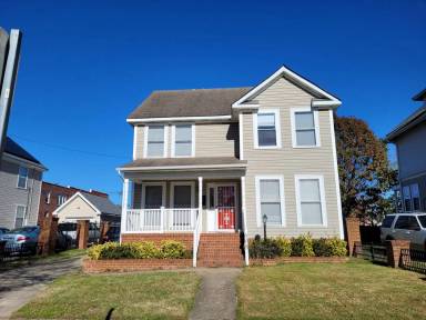Main picture of 608 W 34th St