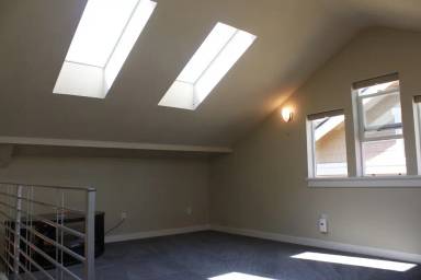 Main picture of 19 W Florentia St