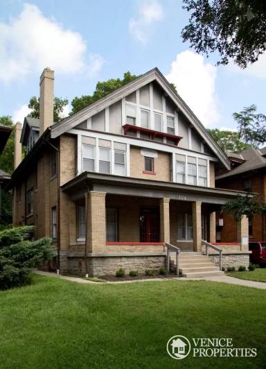 Main picture of 176 E 15th Ave