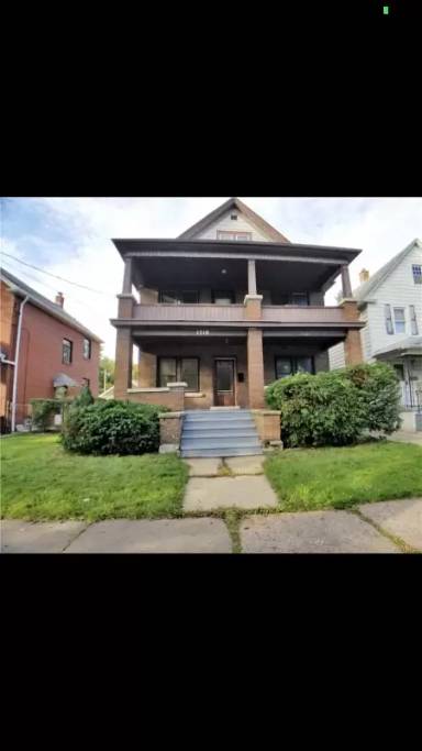 Main picture of 1718 La Salle Ave