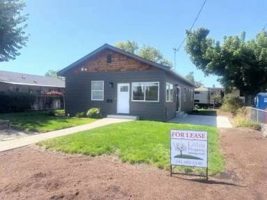 Main picture of 447 Cedar St