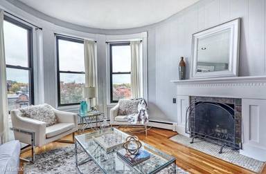 Main picture of 133 Saint Botolph St