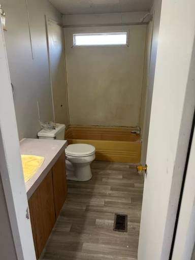 Main picture of 568 Harbor Dr