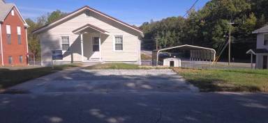 Main picture of 106 Doak St