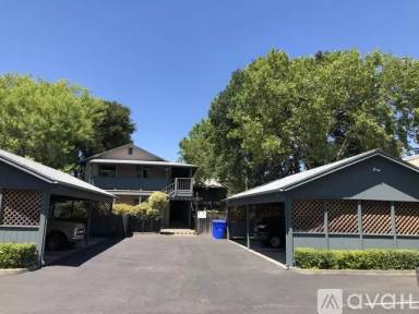 Main picture of 569 Curtin Ln