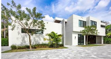 Main picture of 6521 SW 122nd St