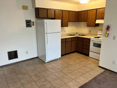 Main picture of 1016 W MacArthur Ave