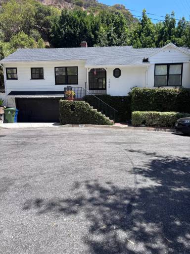 Main picture of 1860 Heather Ct