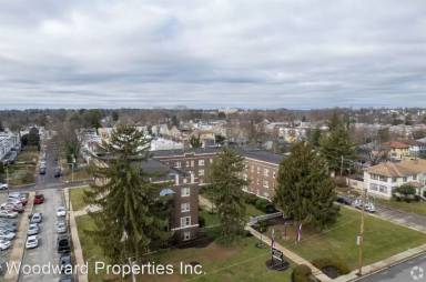 Main picture of Marshall House Court
