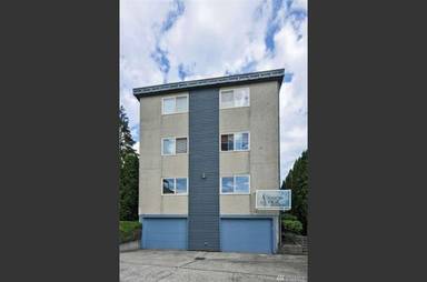 Main picture of 812 N 42nd St