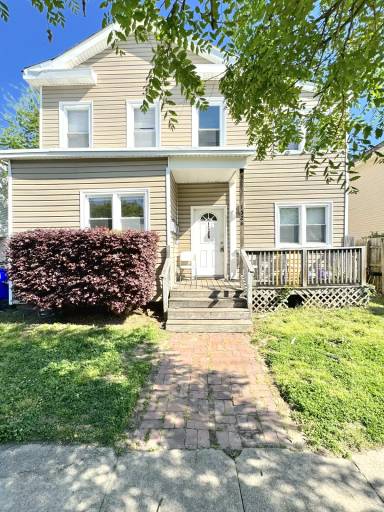 Main picture of 1526 W 40th St