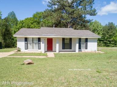 Main picture of 749 Saint Martins Dr