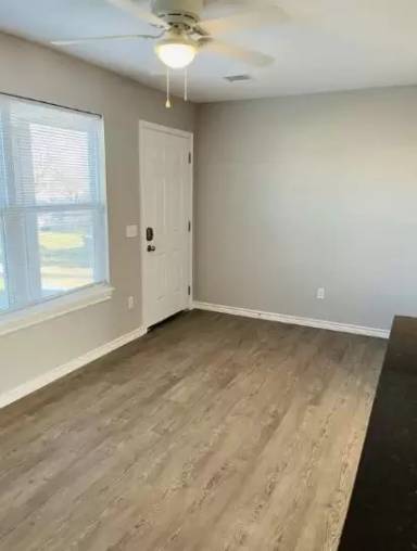 Main picture of 310 N Grant Ave