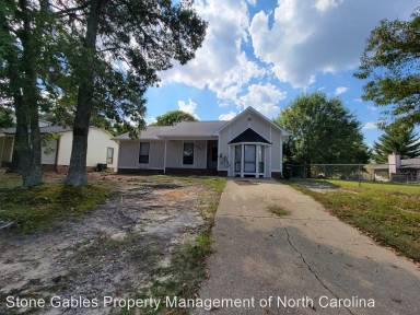 Main picture of 6839 Kizer Dr