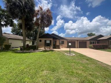Main picture of 156 Parkview Cir