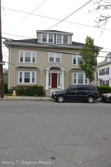 Main picture of 33 Harbor St