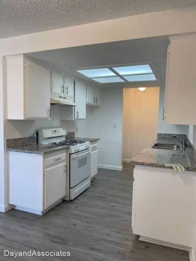 Main picture of 8621 Rose St