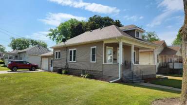 Main picture of 1012 5th Ave