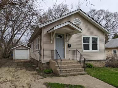 Main picture of 814 Irving Ave