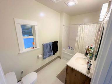 Main picture of 110 NW 23rd St