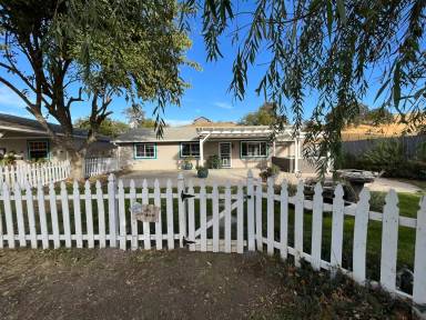 Main picture of 5920 Deer Creek Way