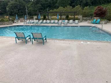 Main picture of 7600 River Rd