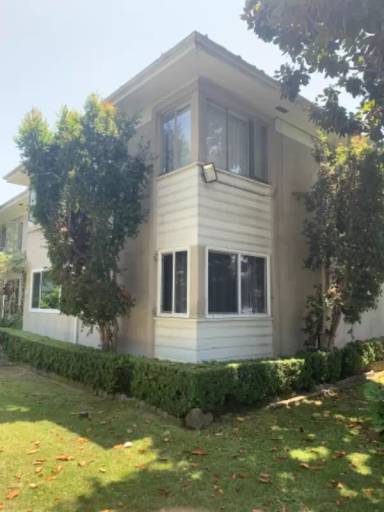 Main picture of 1214 S Bronson Ave