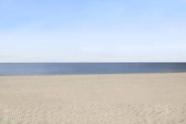 Main picture of Oak Shores