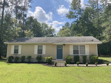 Main picture of 2032 Robin Cir