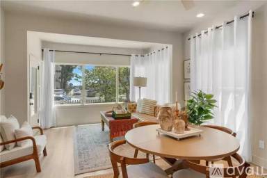 Main picture of 1123 E Ocean Blvd