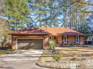 Main picture of 753 Daphne Ln