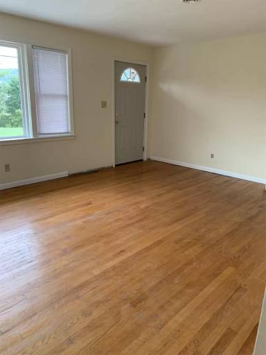 Main picture of 7406 Wood Haven Rd