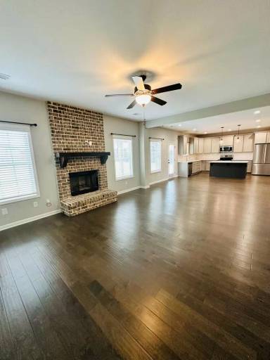 Main picture of 206 Pearl Moss Ln