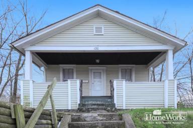 Main picture of 120 E Woodside St