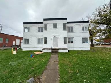 Main picture of 212 N Pierce Ave