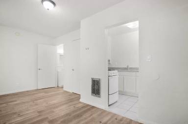 Main picture of 4104 Ascot Ave