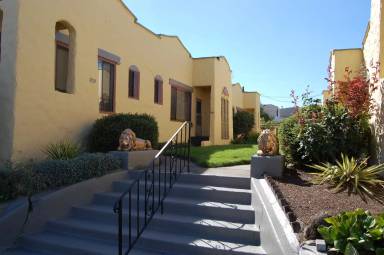 Main picture of 723 NE 21st Ave