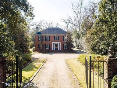 Main picture of 1370 Woodley Rd