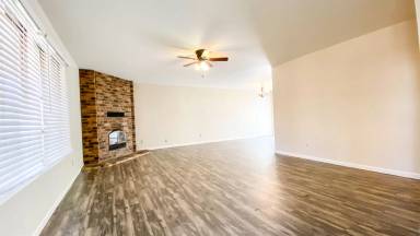 Main picture of 20100 Simmons Rd