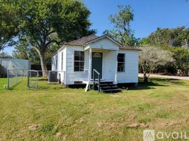 Main picture of 4002 Rosedale Ln