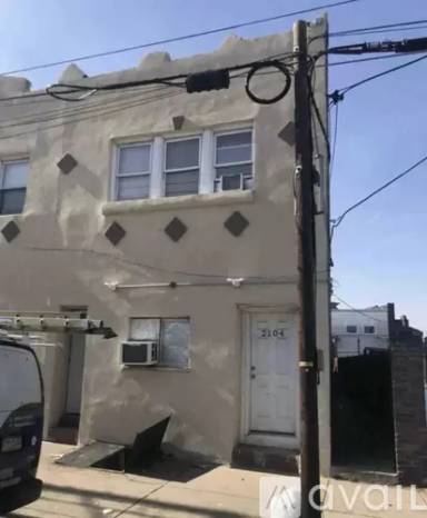 Main picture of 2112 Orthodox St