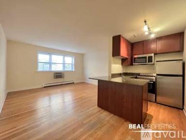 Main picture of 626 W Wrightwood Ave